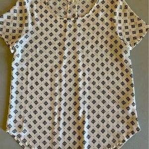 Short sleeve silky creamy white & black blouse